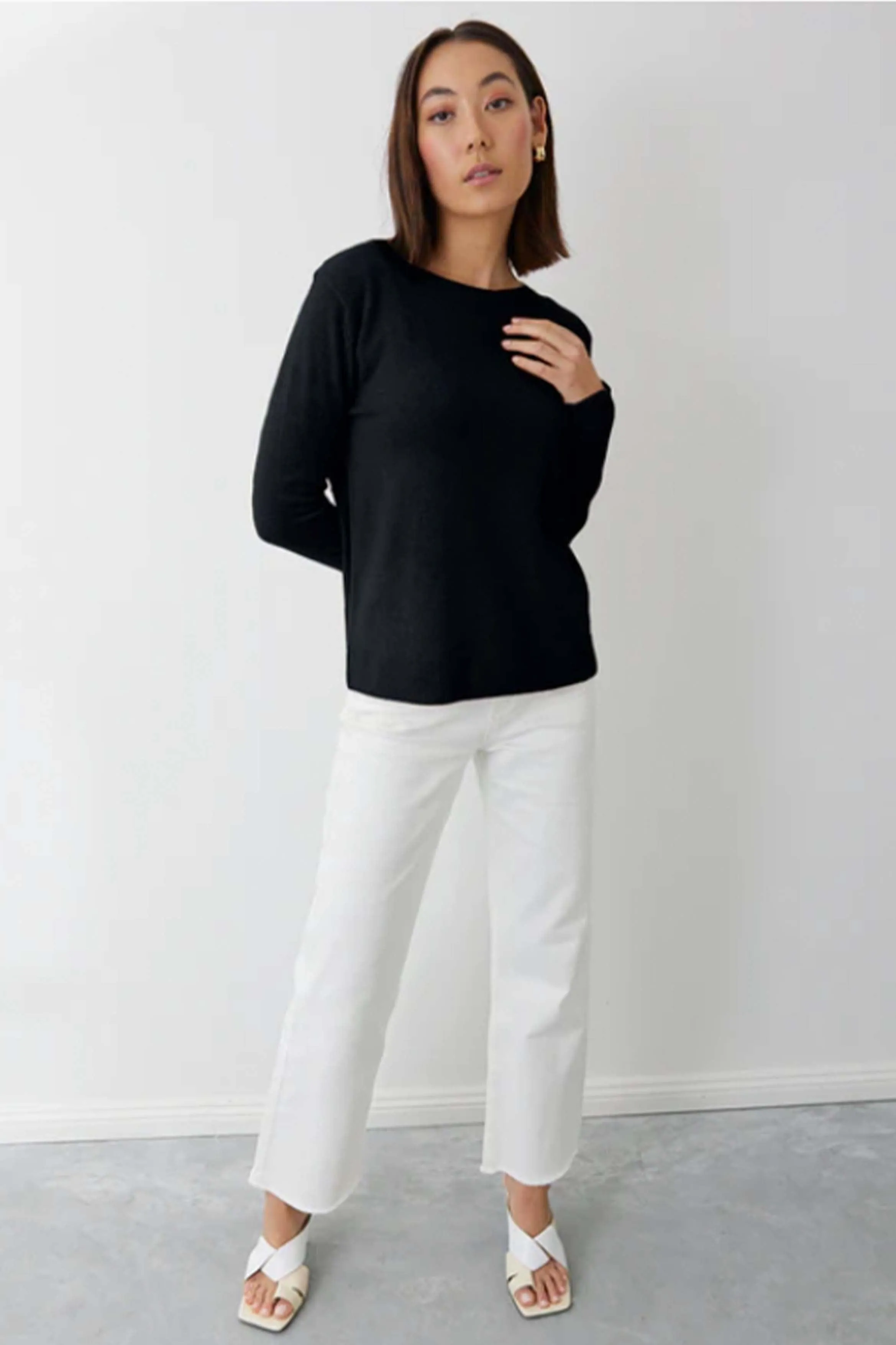 Essential Slim Crew | Jet Black