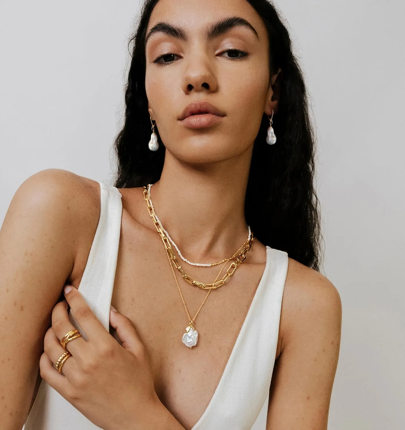 Handpicked White Pearl Earrings 18k Gold Plated Leverback Dangle Stud Pearl Earrings Jewelry for Women