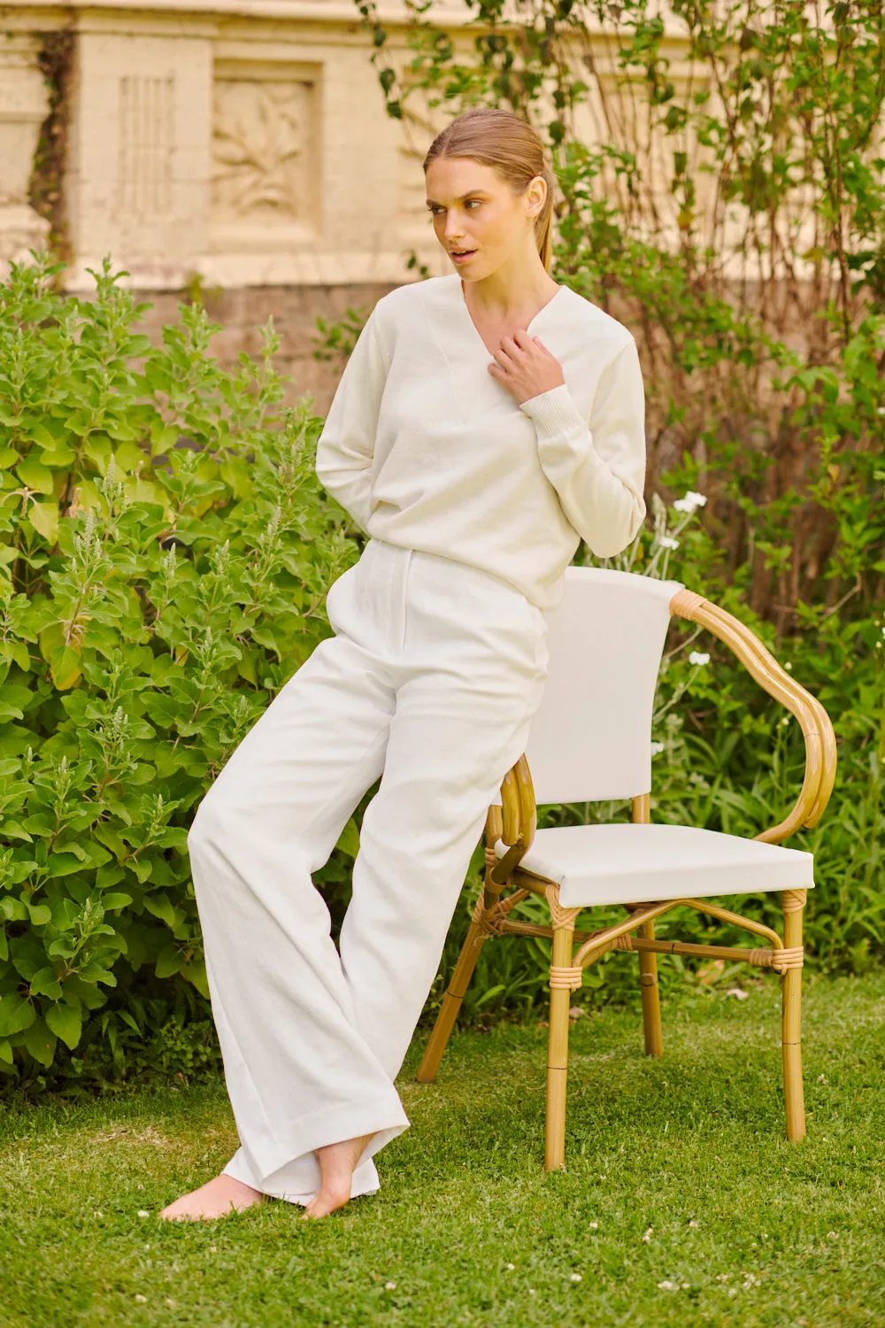 Wentworth Plain V Neck Sweater| Club White