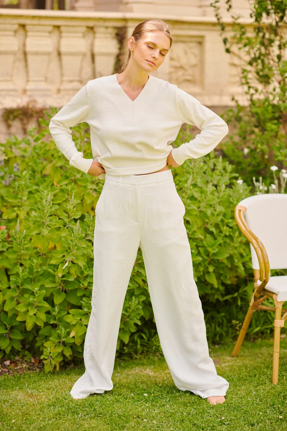 Wentworth Plain V Neck Sweater| Club White