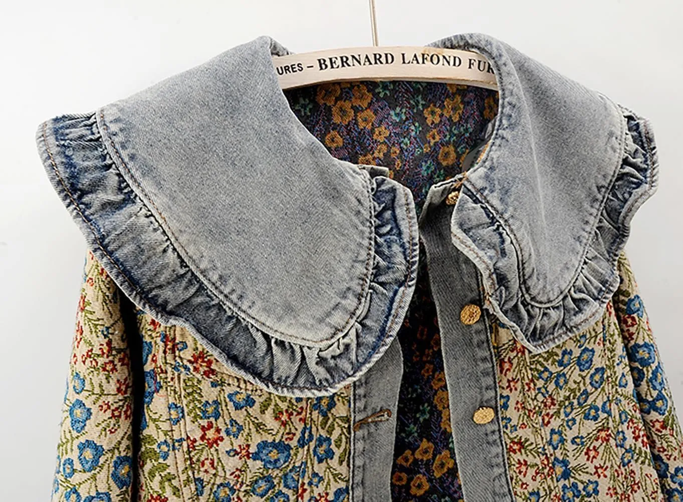 Womens Jacquard Denim Jacket with Sweet Peter Pan Collar & Long Sleeves